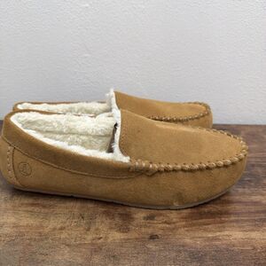 Lands End  Women's Fuzzy Lined Suede Moccasin Slippers Size 9